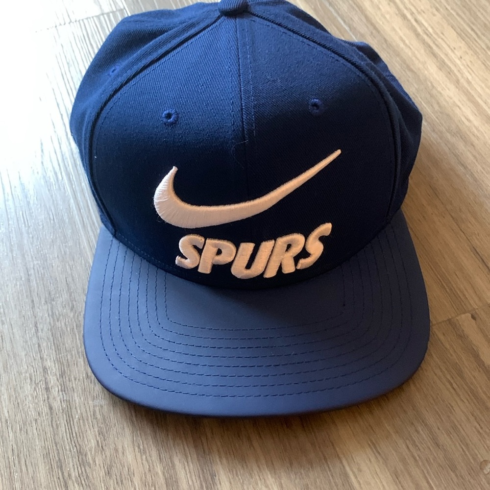 Tottenham hotspur Nike hat new w/o tag